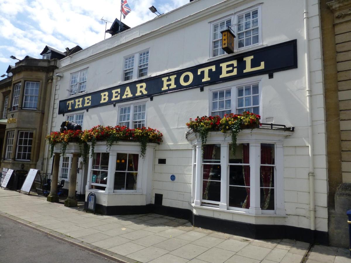 The Bear Hotel - Housity