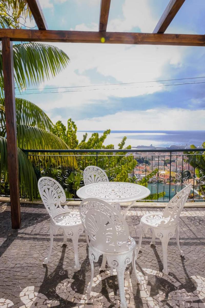 Granny's house view - Housity