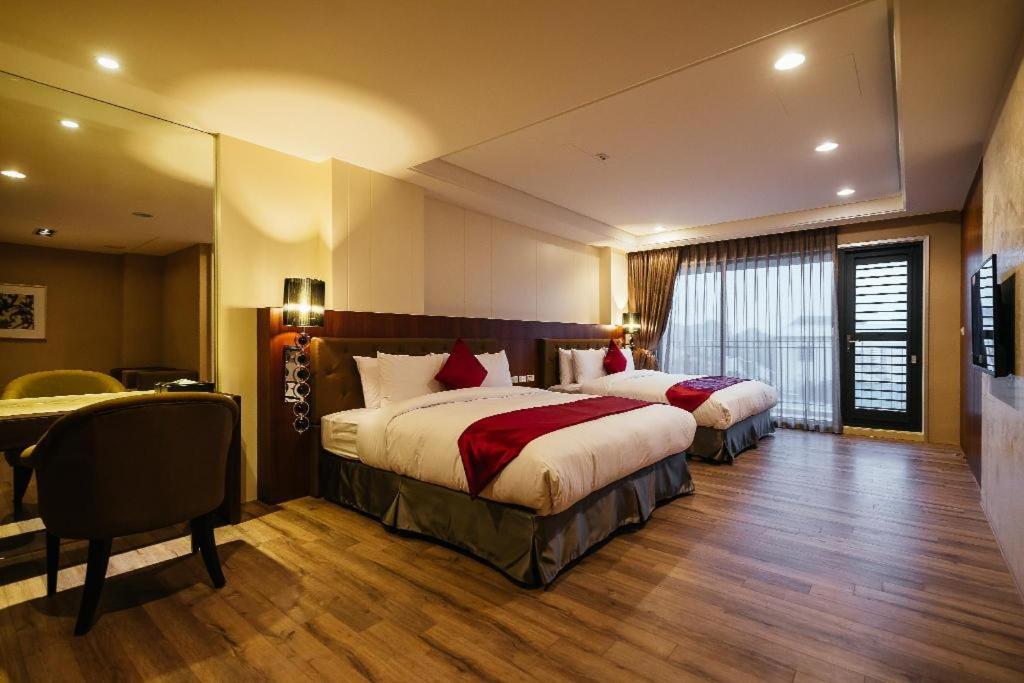 Natural View Hotel - Housity