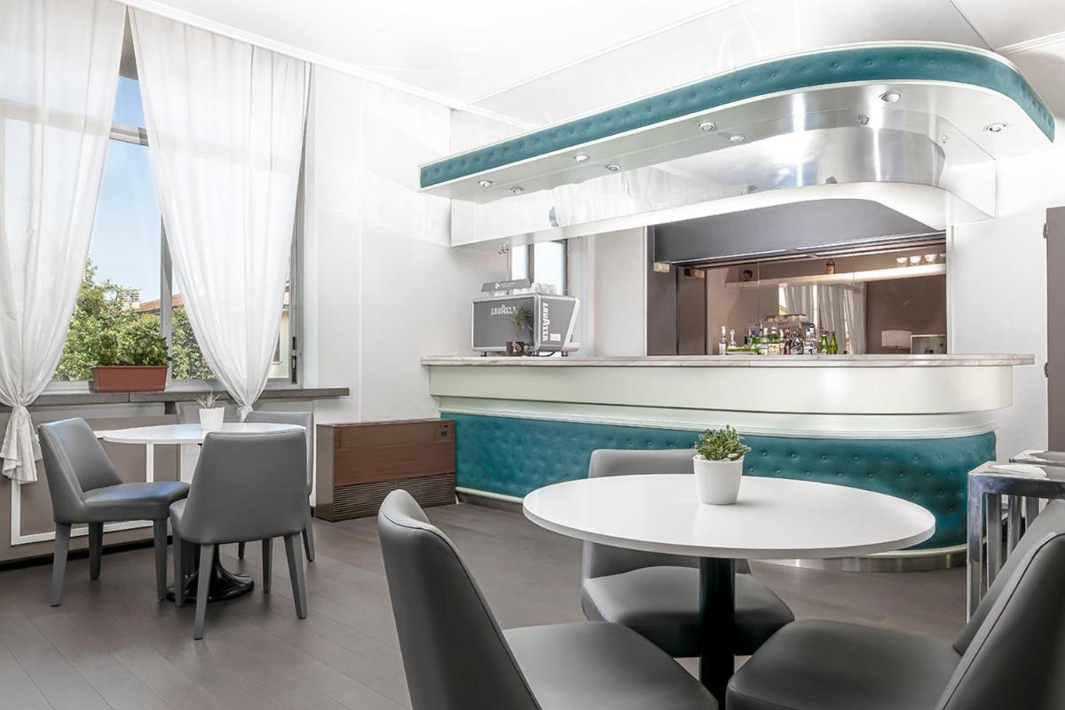 Hotel Poli - Housity