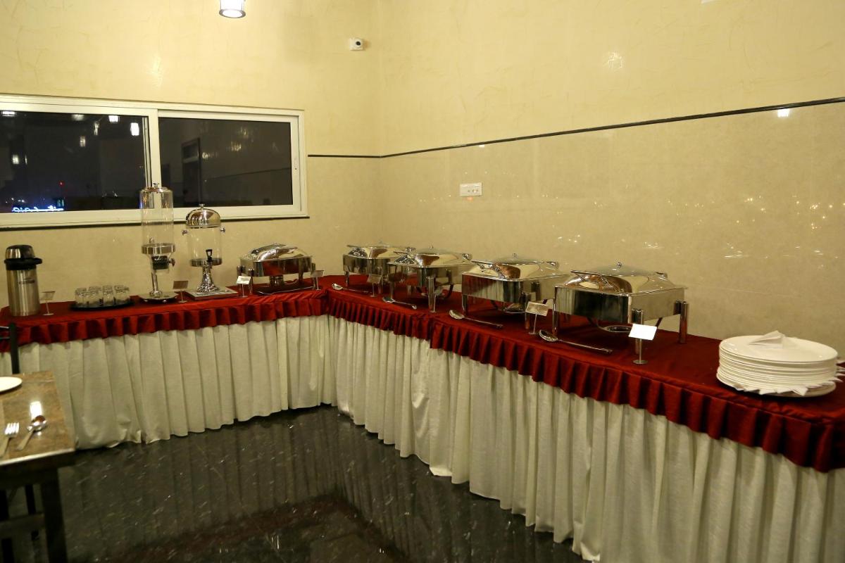 Hotel U.T.Elegance - Housity