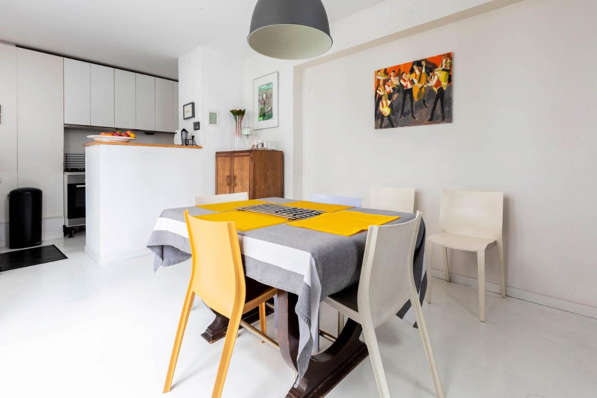Veeve - White House - Housity