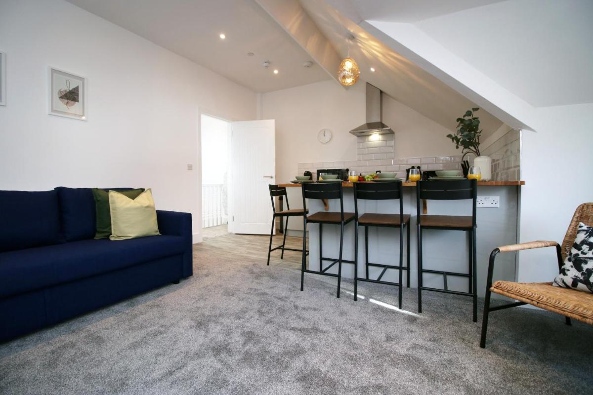 Business & Leisure Stay & Parking - Housity