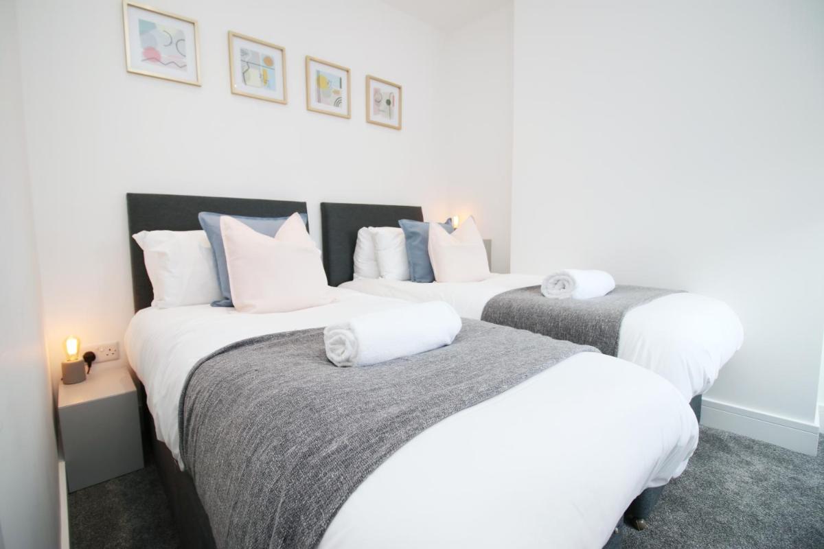 Business & Leisure Stay & Parking - Housity