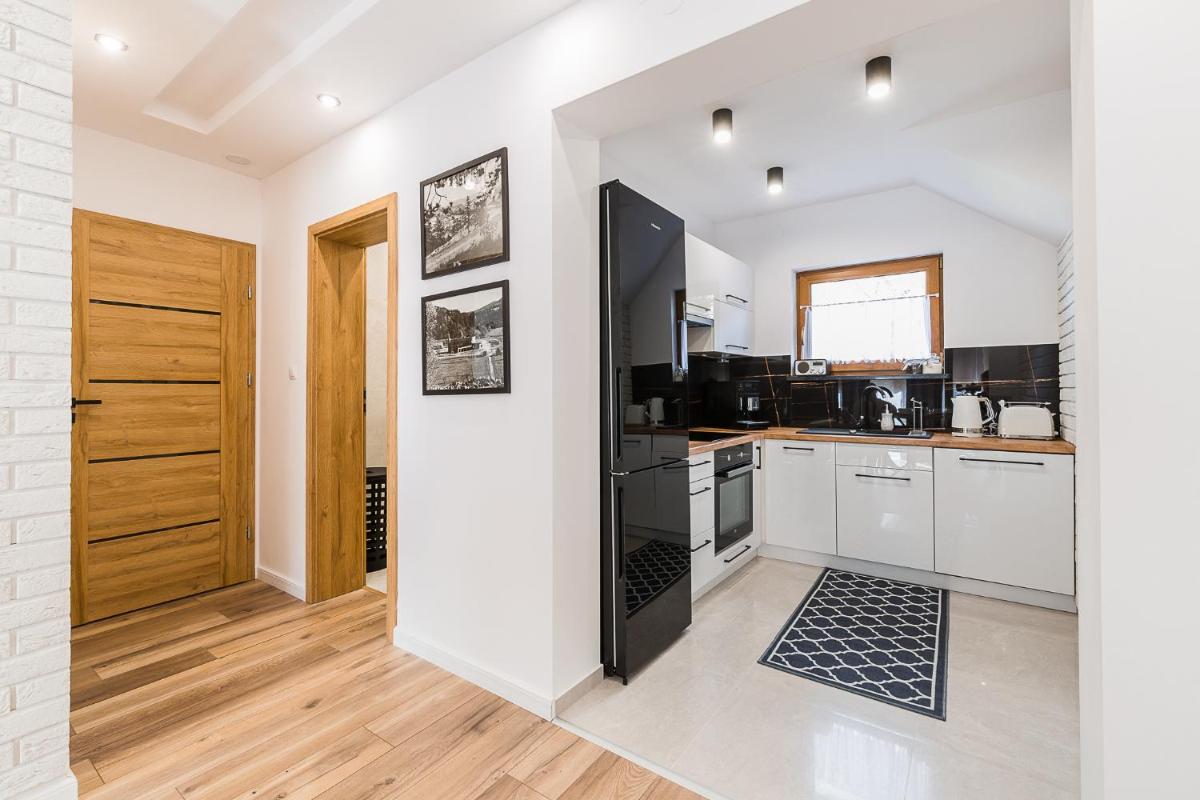 Dom w Bieszczadach - Housity