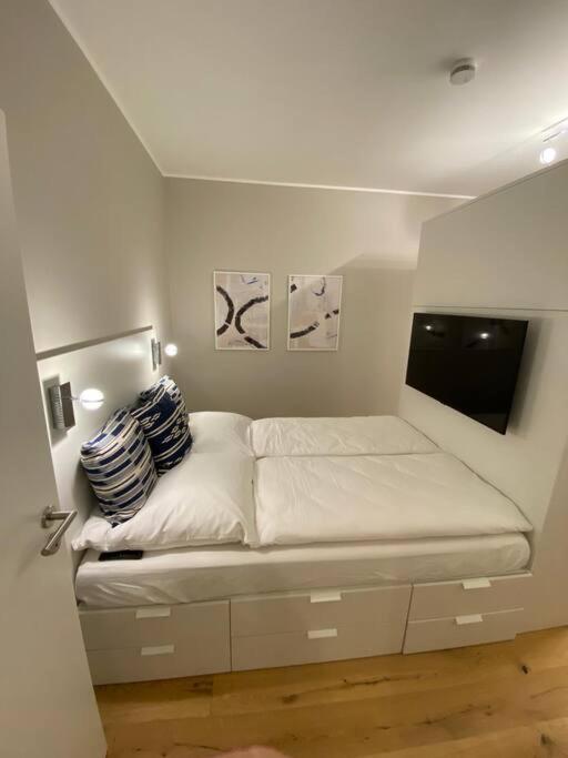 Suitetrails - Zentrales Appartment mit großer moderner Küche EG2