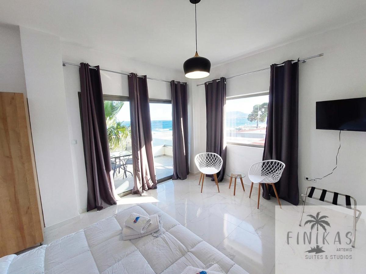 FINIKAS Suites & Apartments 10min from Athens Airport - Housity