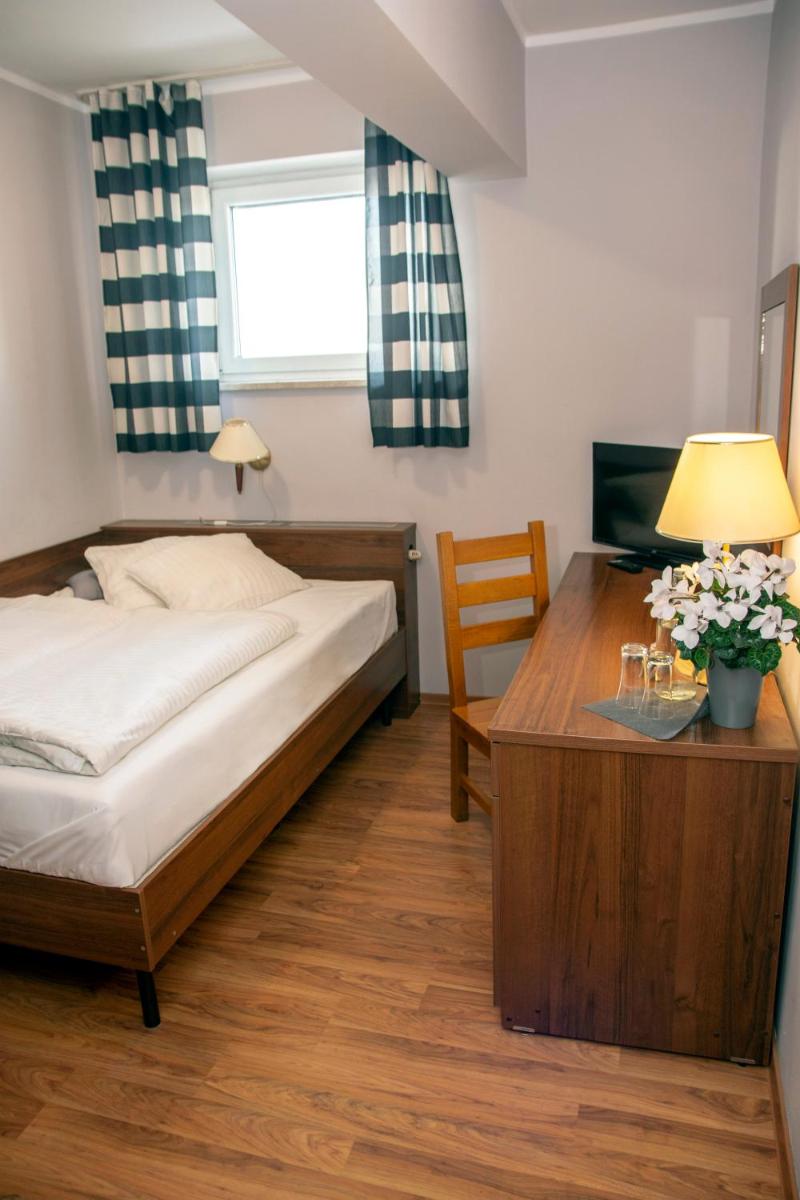 Weranda Rooms - Housity