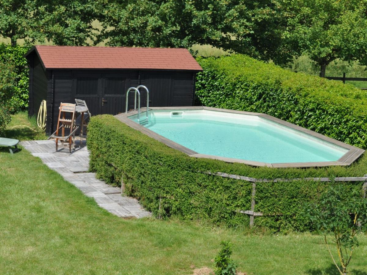 Character holiday home with swimming pool - Housity