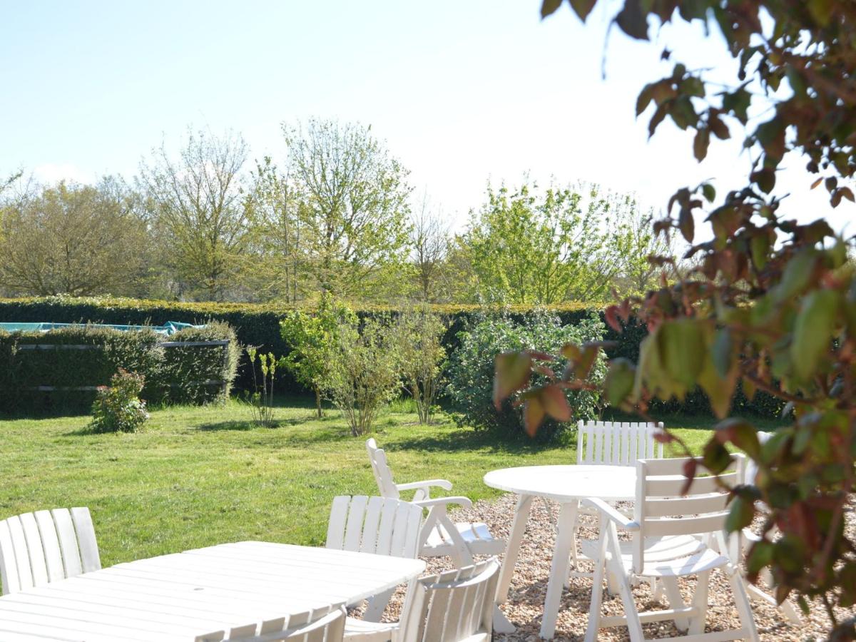Character holiday home with swimming pool - Housity