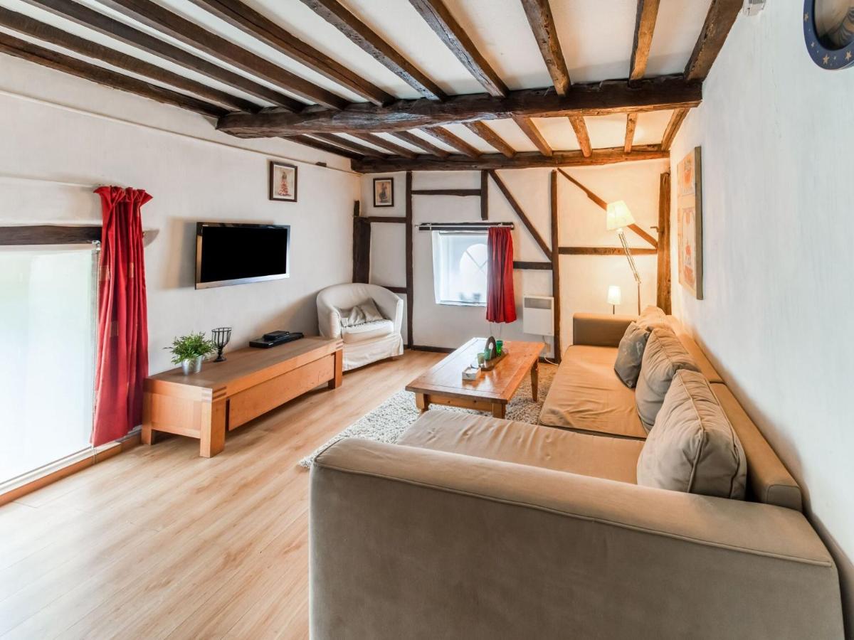 Cosy Holiday Home in Cherain near Forest - Housity