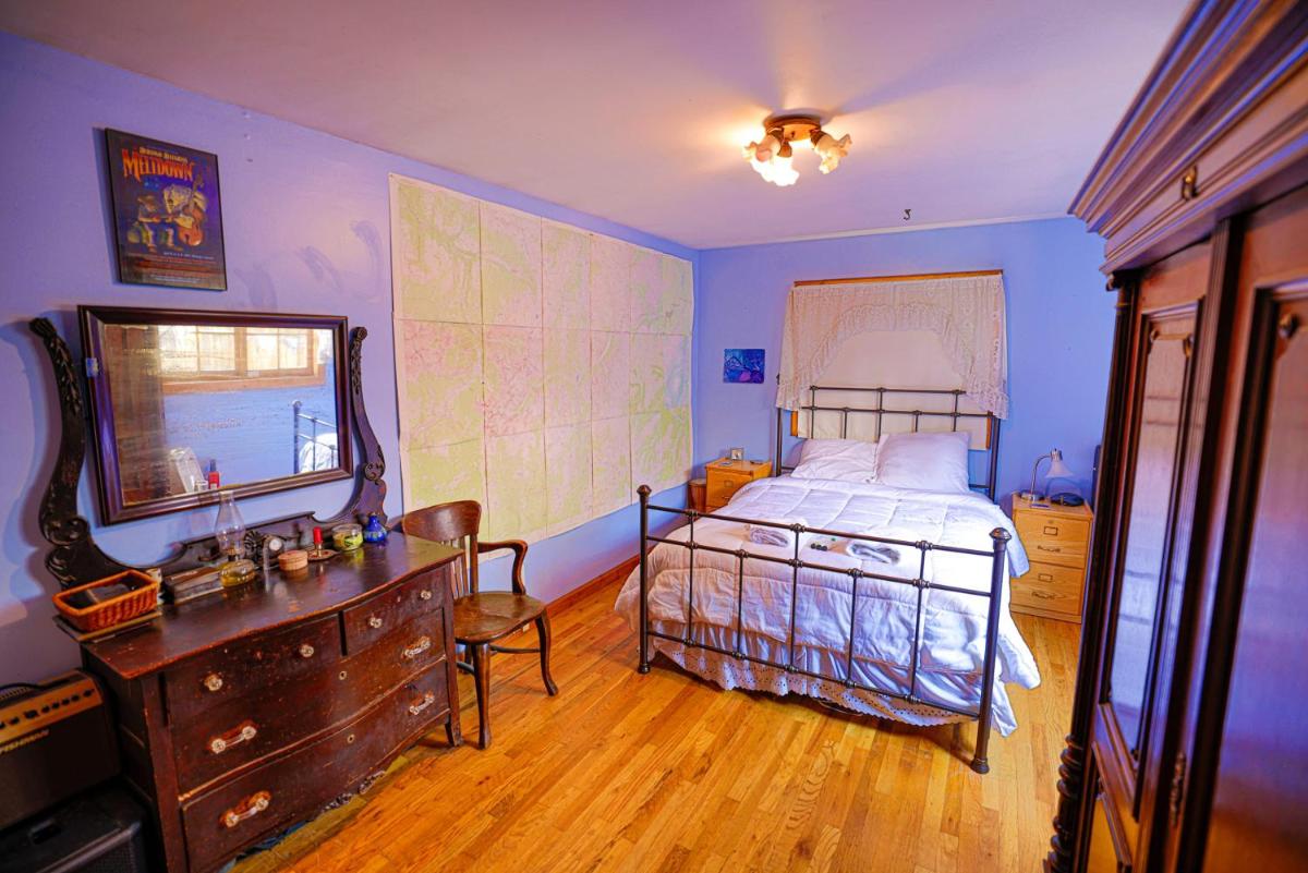 Reese Street Retreat - Housity