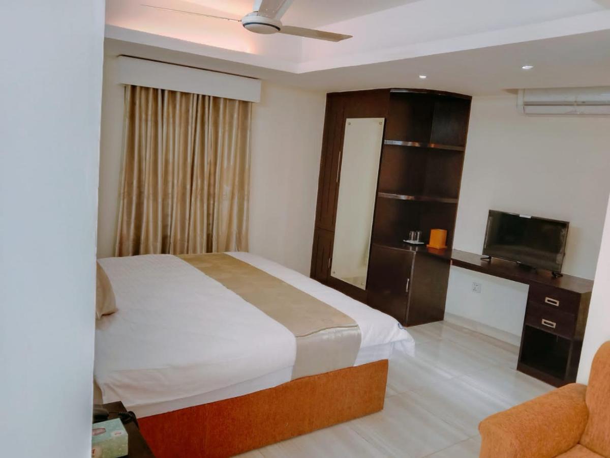 White Park Boutique Hotel - Housity