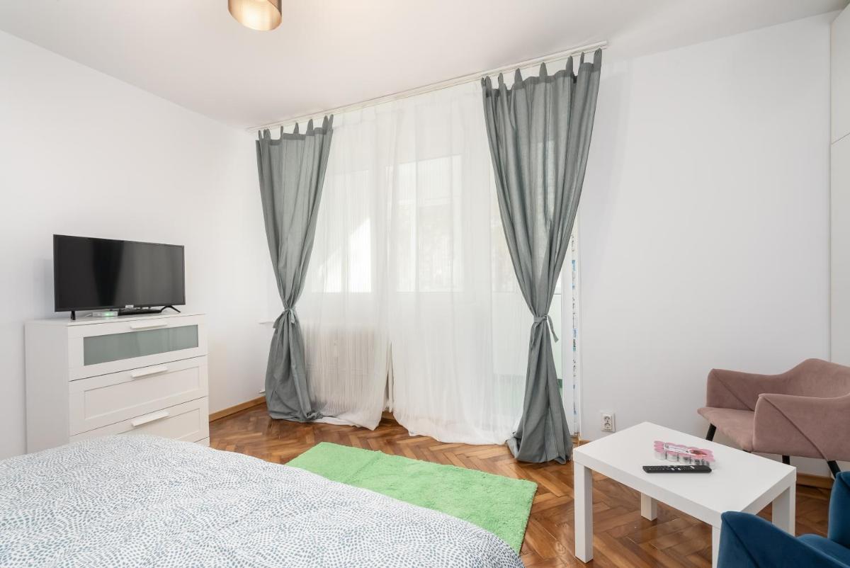 Vlad House Dristor Park Lake - Housity