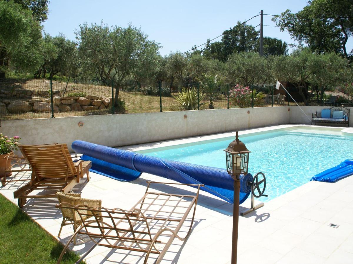 Idyllic  in Trets with Private Swimming Pool - Housity