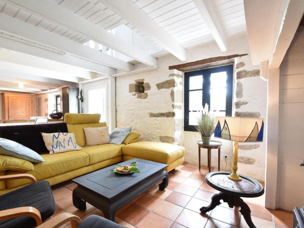 Charming holiday home near Pointe du Raz - Housity