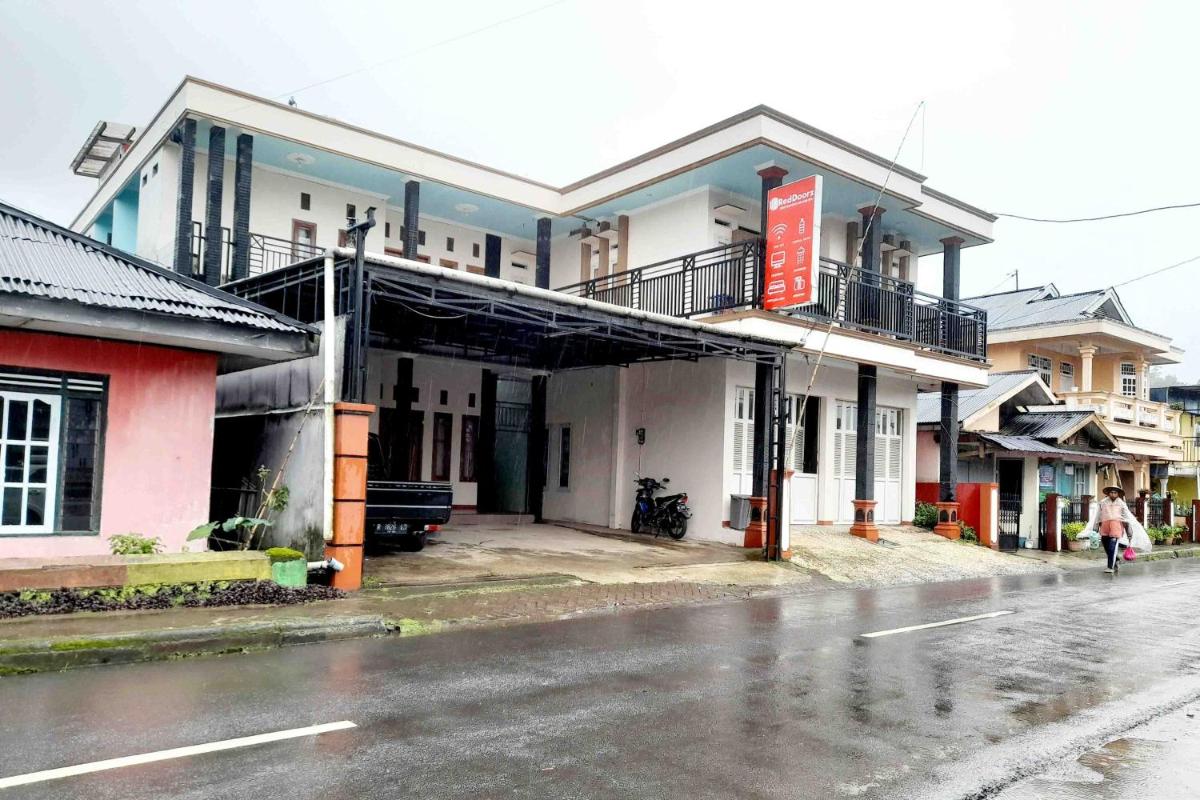 RedDoorz Syariah near Komplek Candi Arjuna Dieng 2 - Housity