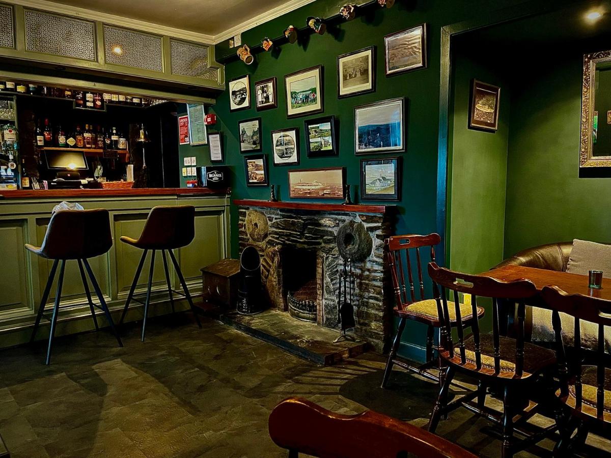 The Horseshoe Inn - Housity