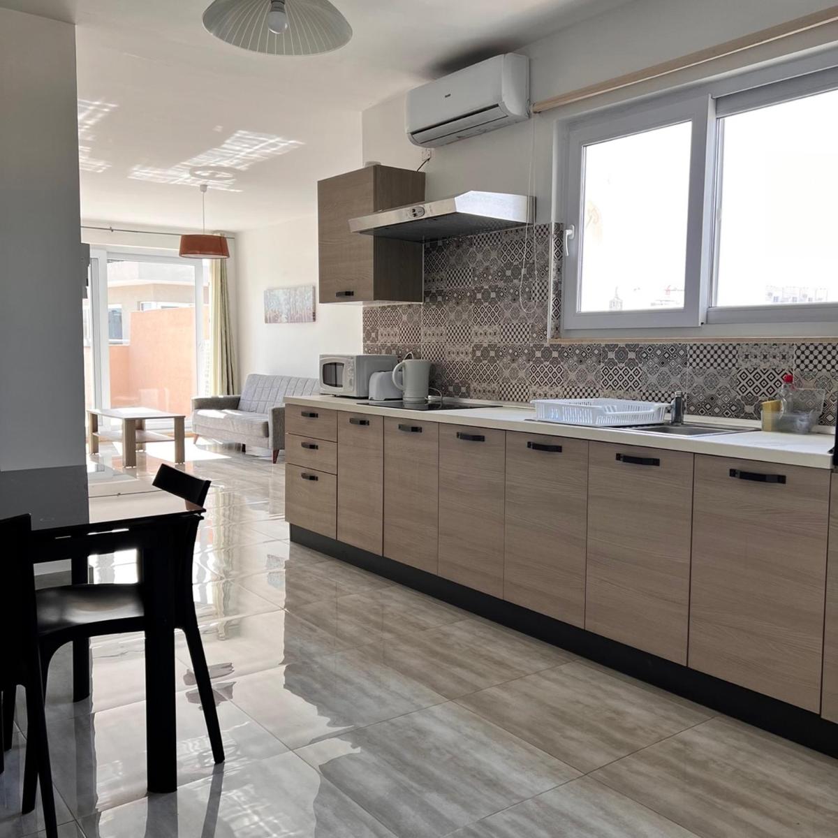 F6 Room 1, Private Room one small double bed shared bathroom in shared Flat - Housity