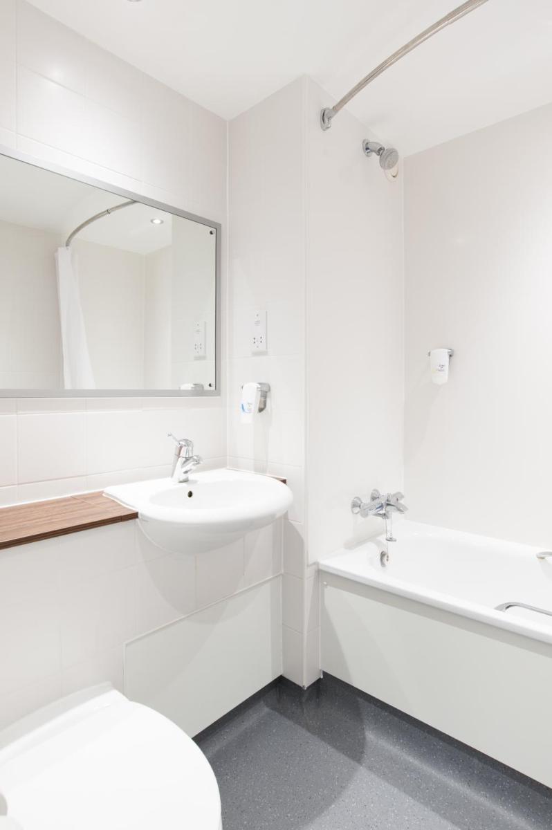 Kings Highway, Derby by Marston's Inns - Housity