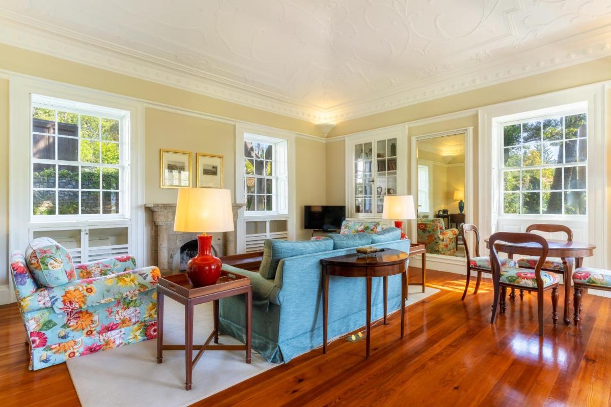 Uma área de estar em Quinta da Casa Branca - Small Luxury Hotels of the World
