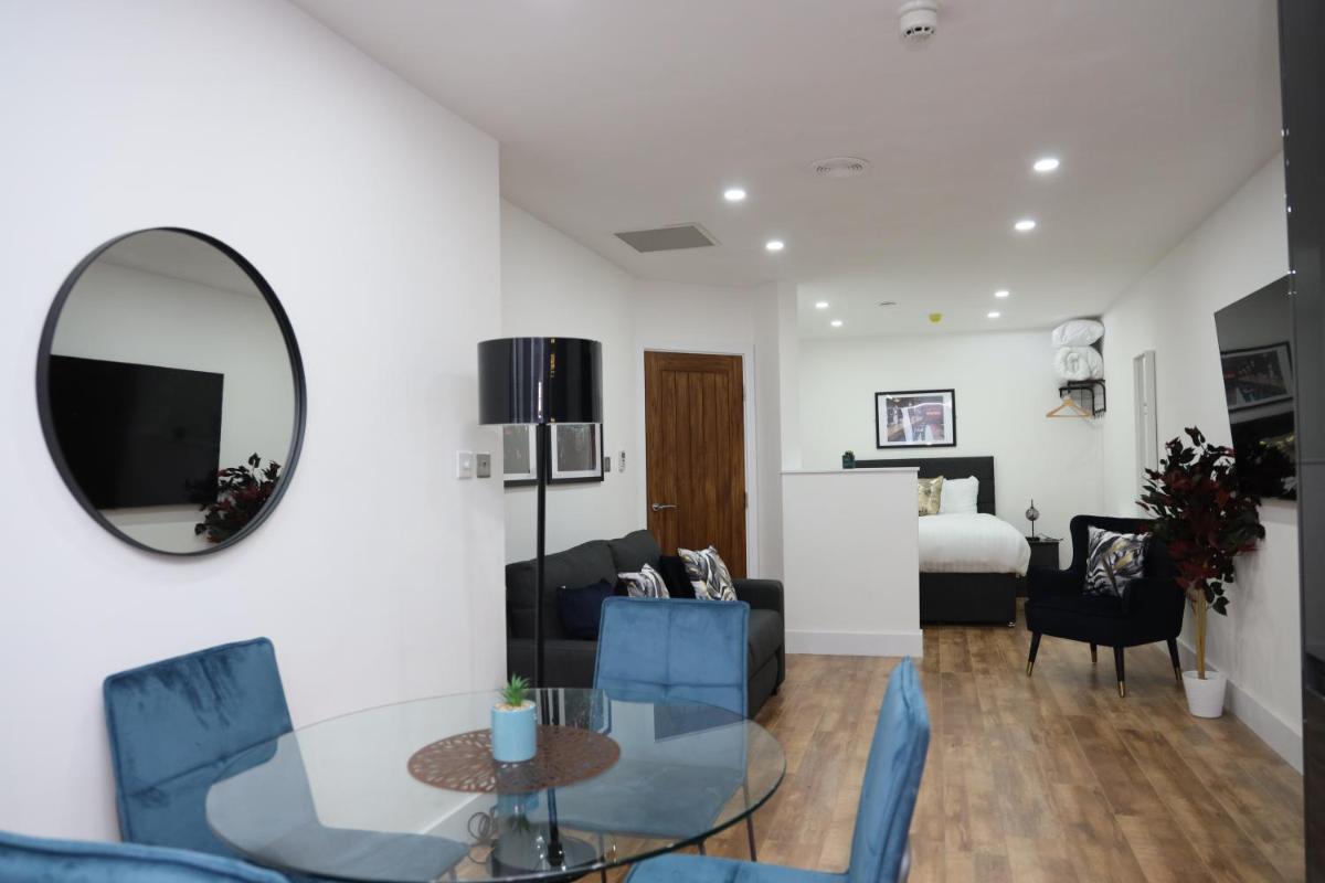Concert Square Apartments By Happy Days - Housity