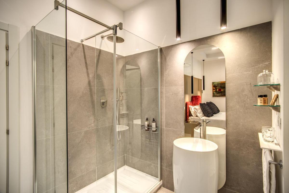 Little Queen Suite - Housity