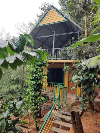 Mistvalley Hut - Housity
