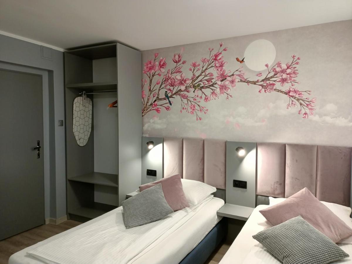 Hotel Pomorski - Housity