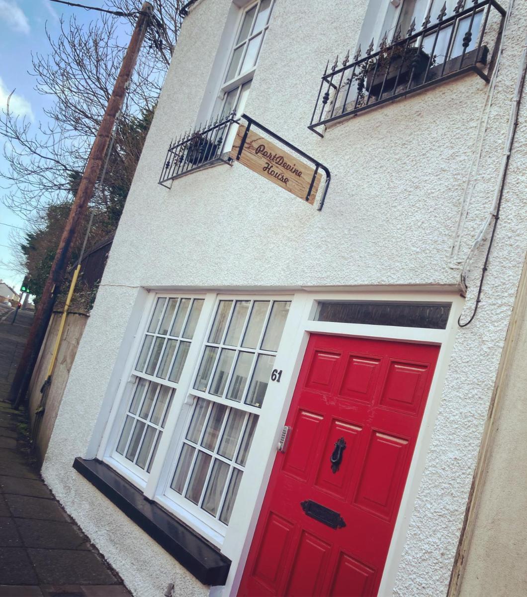 Devine house - Housity