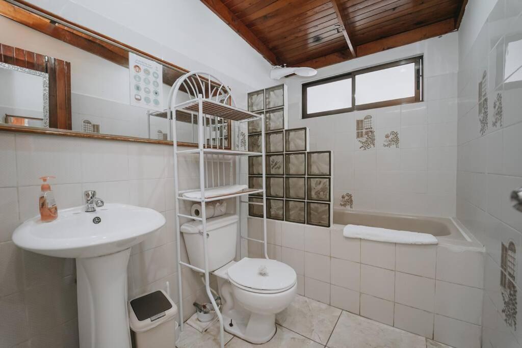 Flor Tica House - Housity