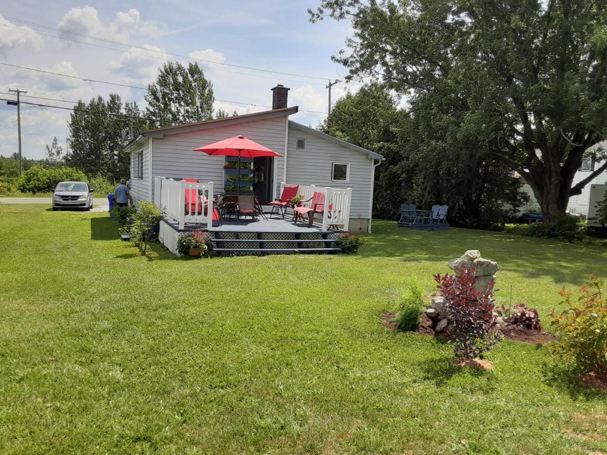 Room in Guest room - The Little Warm House - bed and breakfast for rent - Housity