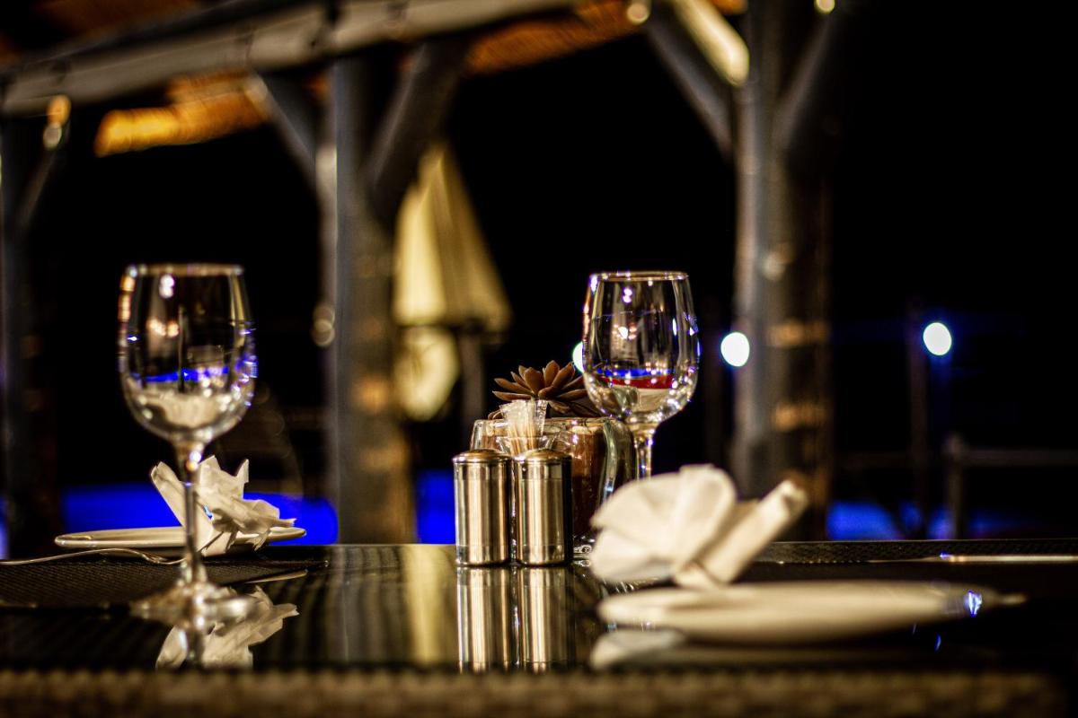 Uukwaluudhi Safari Lodge - Housity