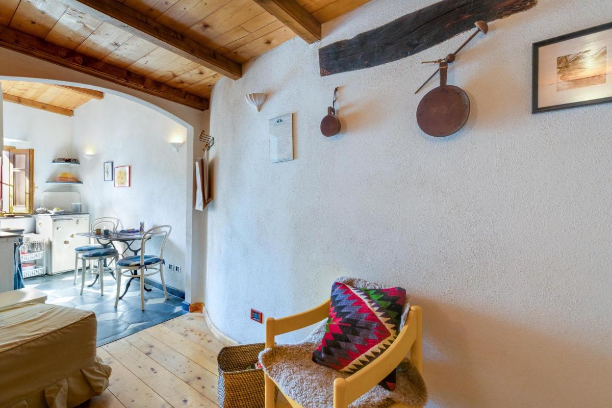 La Porta Rossa - Housity