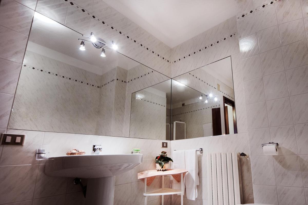B & B Brisa del Mar - Housity