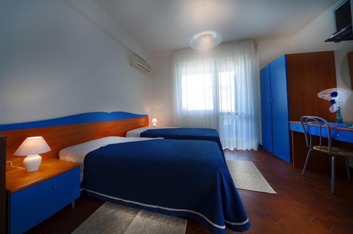 B & B Brisa del Mar - Housity