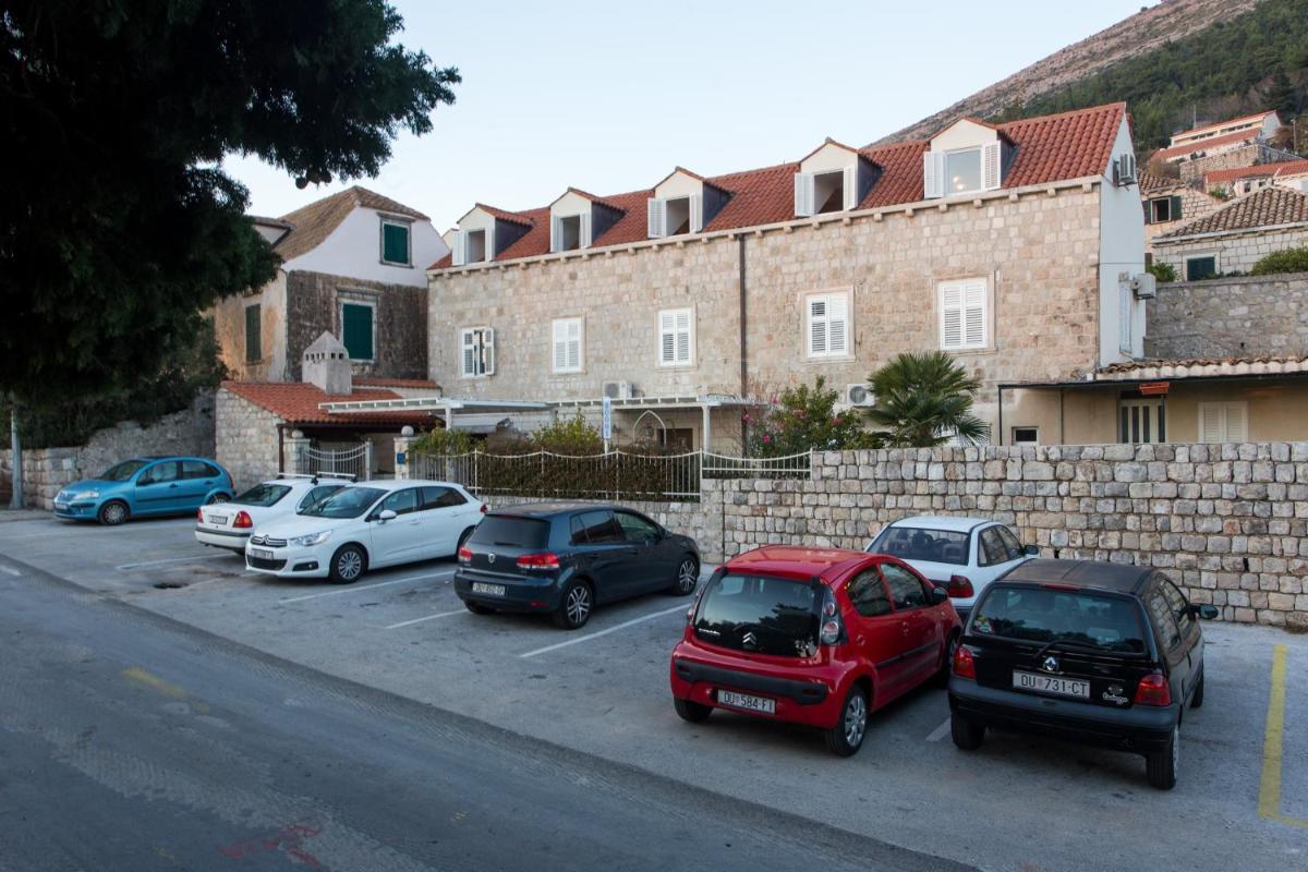 Apartment & Rooms Ivušić - Housity