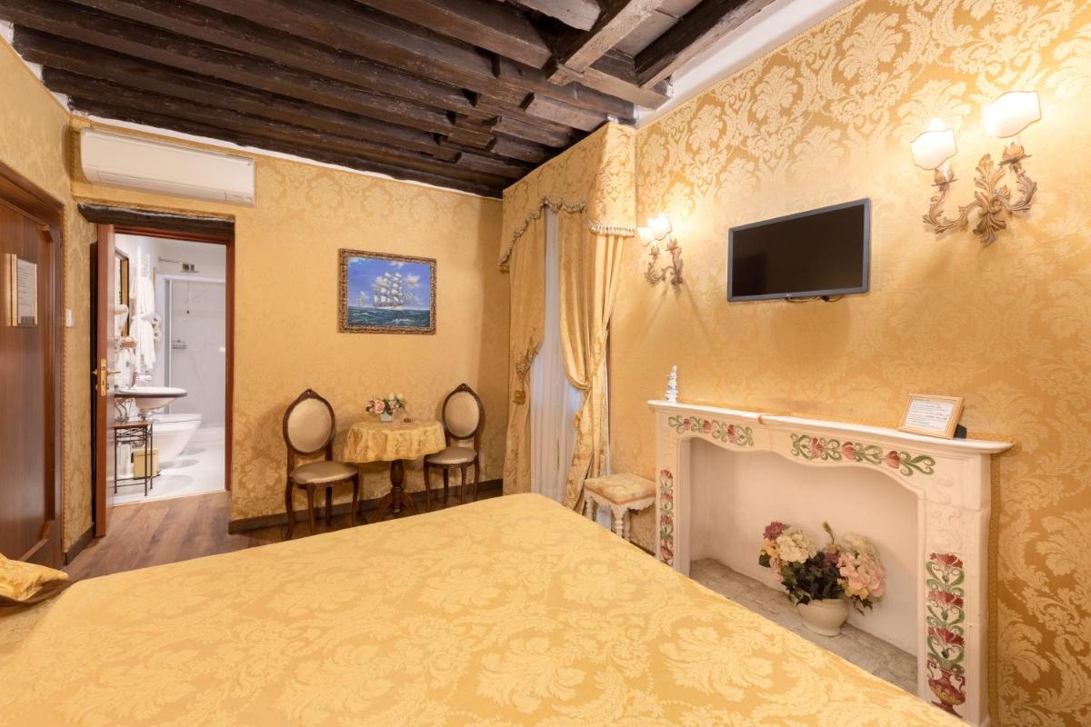 Residenza La Loggia - Housity