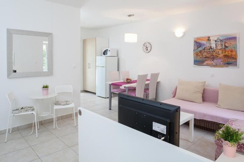 Apartment Bura Makarska - Housity