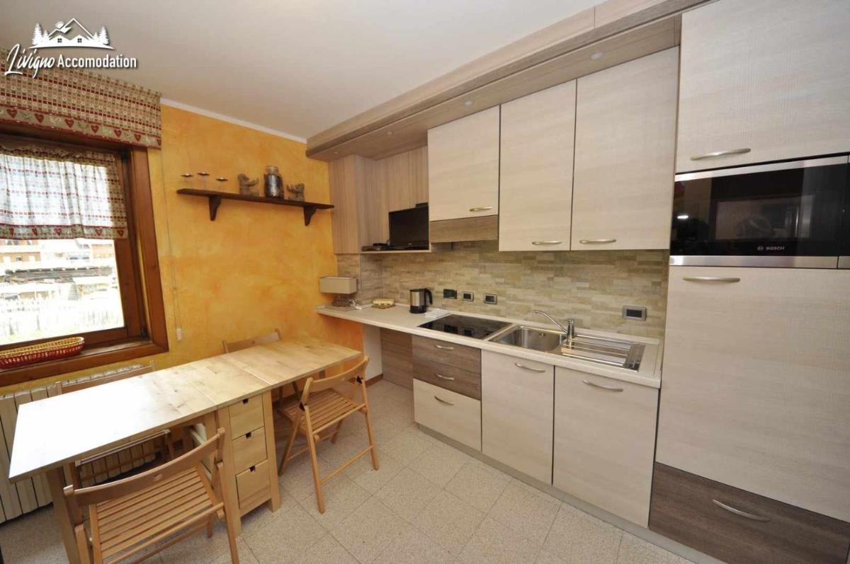 Baita Carosello Apt 4 by Livigno Accomodation - Housity