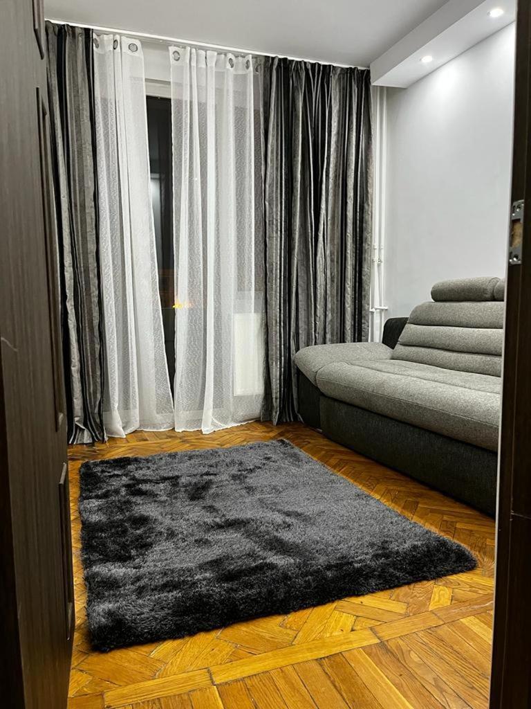 Central Apartament - Housity