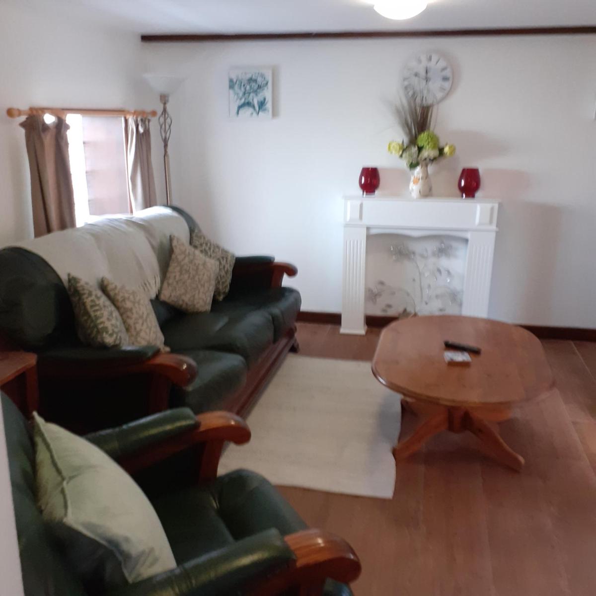 Honeysuckle Cottage - Housity