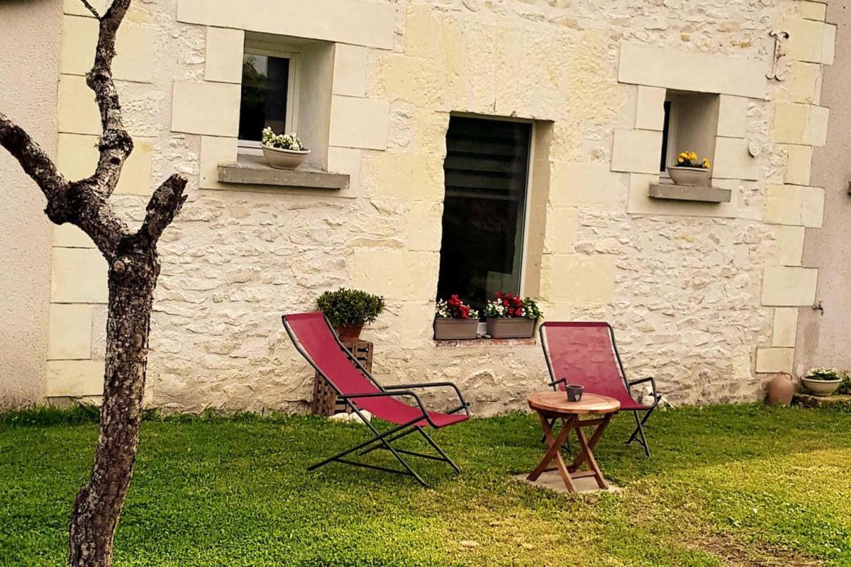 Maison charmante avec grand jardin a Noyers sur Cher PMR - Housity