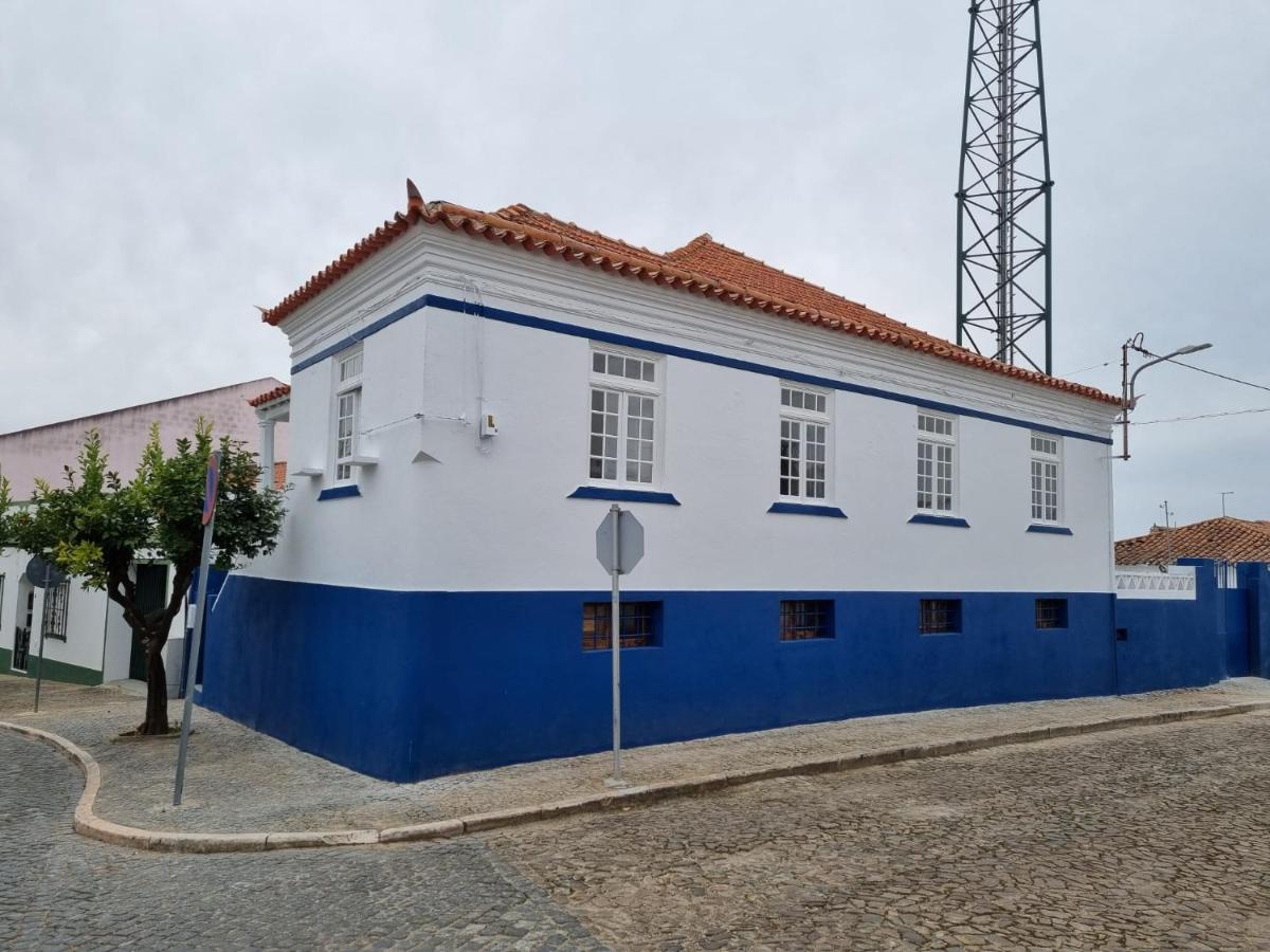 Casa da Livraria - Boutique da Cultura - Housity