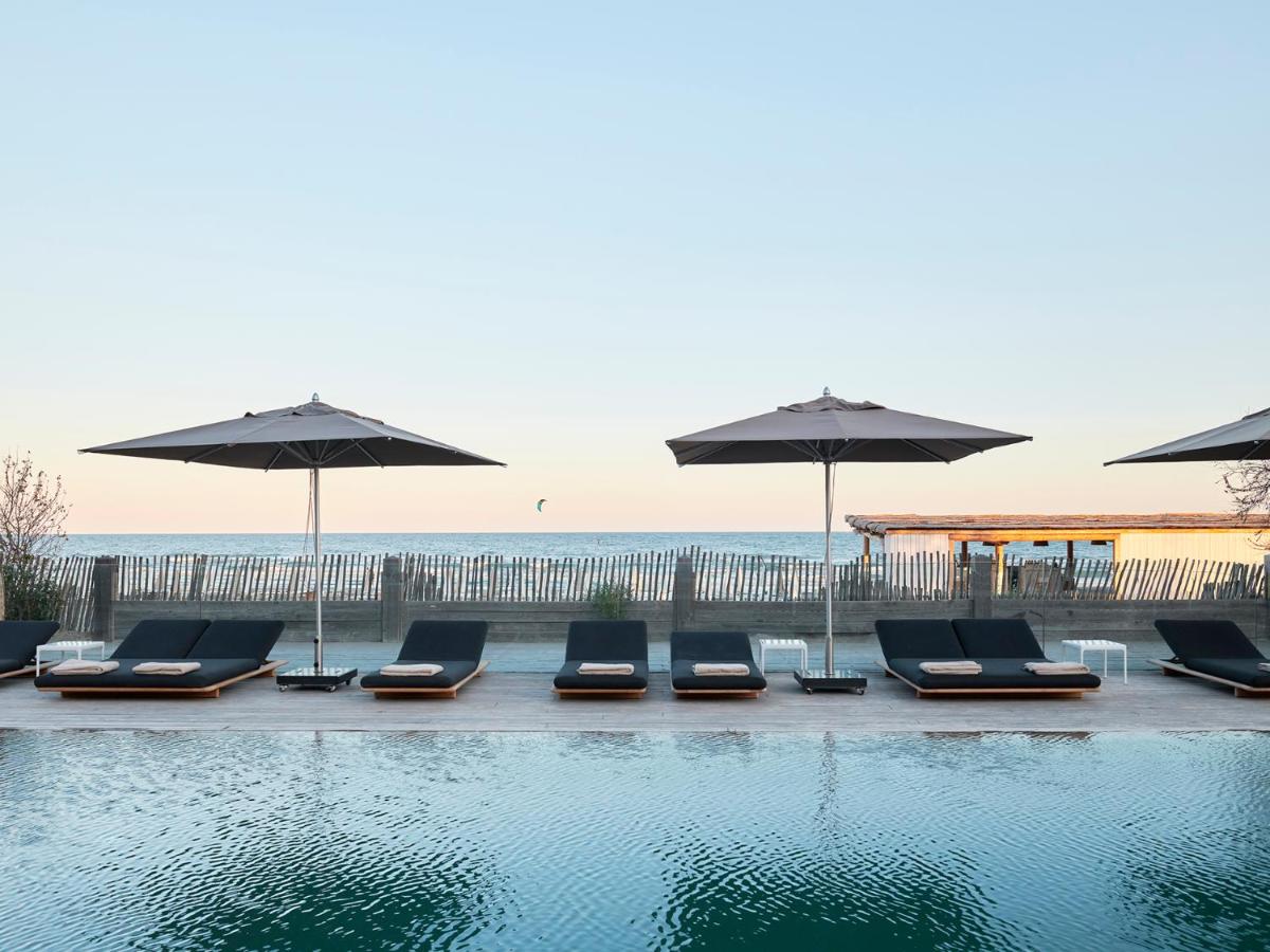 Piscine de l'établissement Hôtel Plage Palace & Spa ou située à proximité