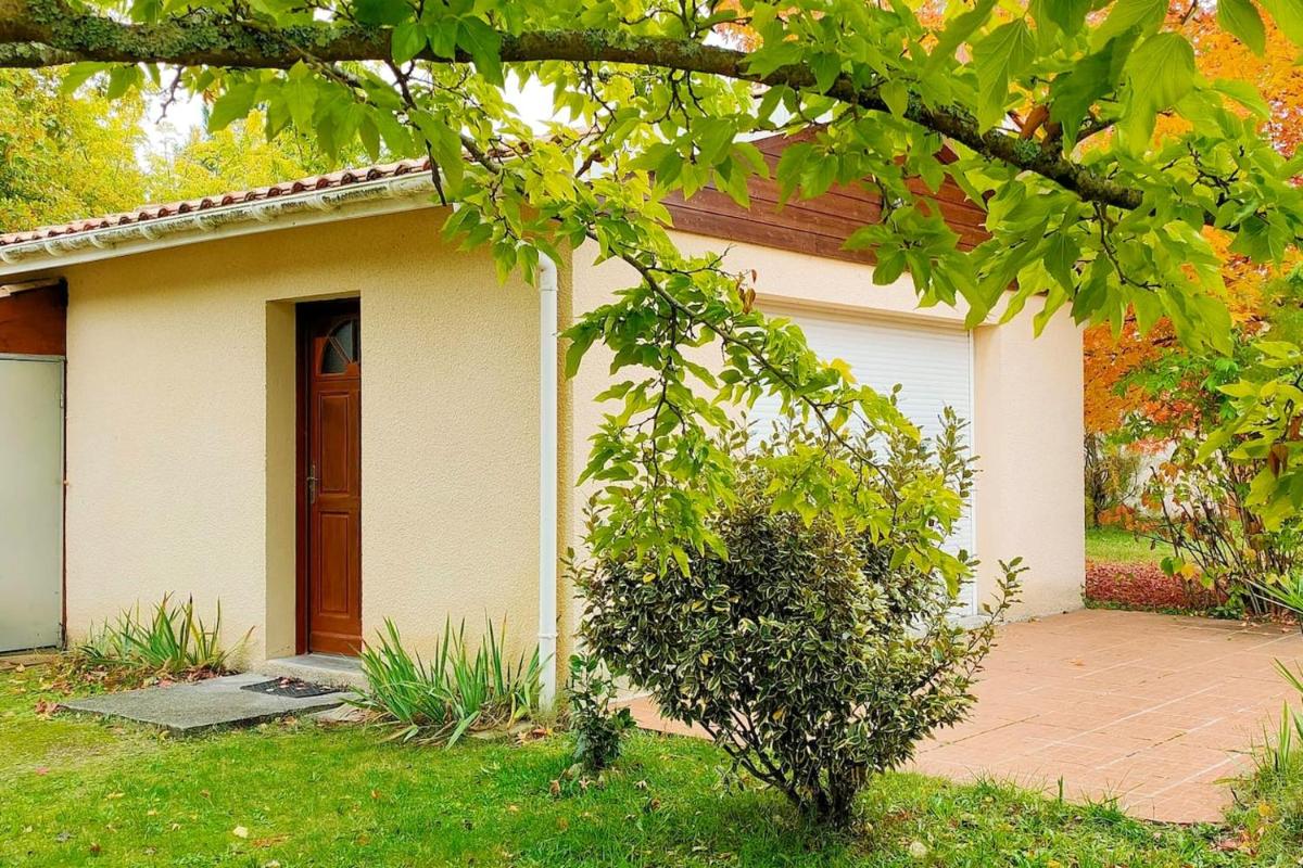 Maison confortable a Hourtin 45 m² avec piscine partagee sur place ! - Housity
