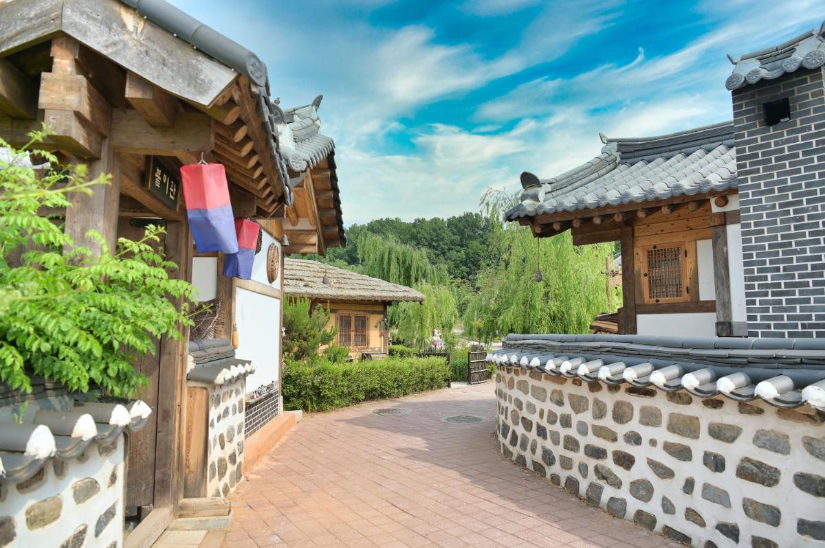 Suitetrails - Gongju Hanok Village