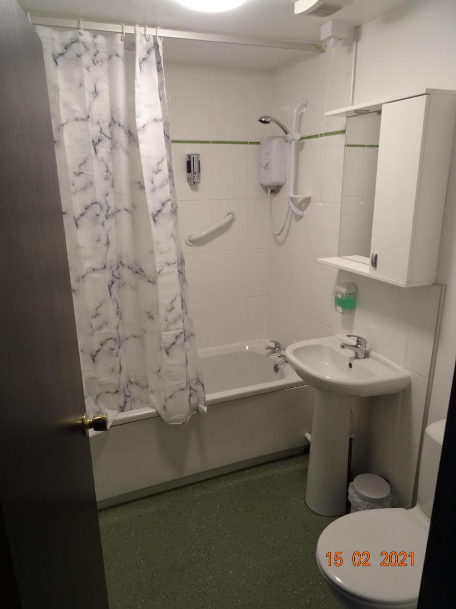 Happy Guests Lodge - Housity