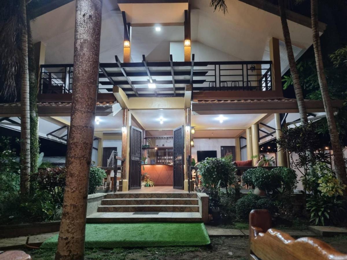 AF Farm House - Housity