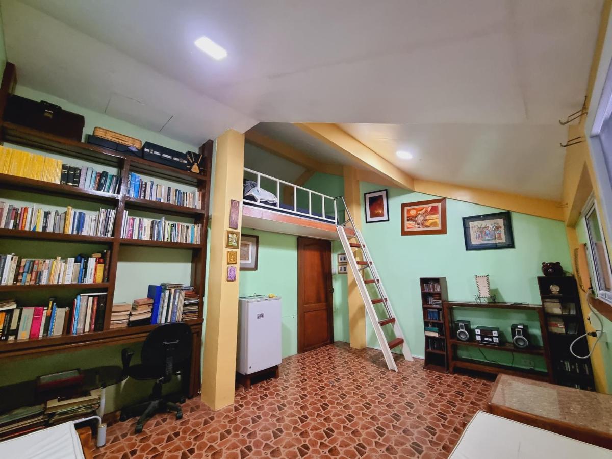 AF Farm House - Housity
